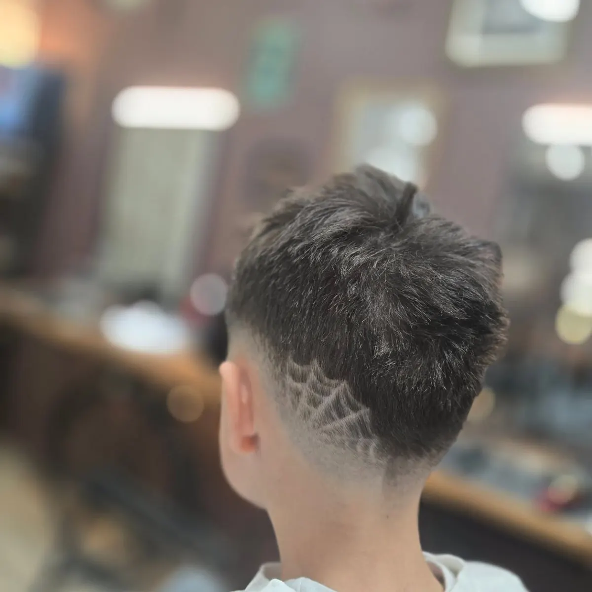 Coupe motif toile d'araignée BZH Barber Hennebont